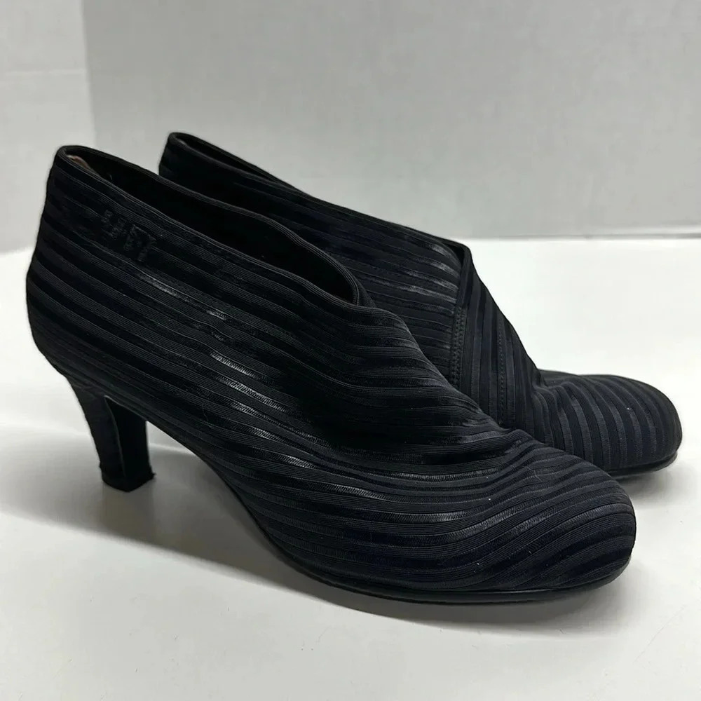 United Nude UN Fold High Heel Shoes Bootie Elasticized Fabric Black Size 37 6.5
